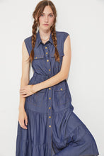 Load image into Gallery viewer, PLUS SLEEVELESS BUTTON DOWN COLLARED DENIM DRESS
