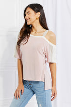 Cargar imagen en el visor de la galería, Andree by Unit Full Size Something Simple Cold Shoulder Tee
