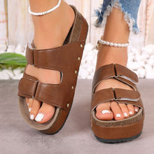 Cargar imagen en el visor de la galería, PU Leather Studded Platform Sandals

