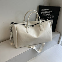 Cargar imagen en el visor de la galería, PU Leather Oversize Travel Bag
