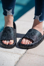 Load image into Gallery viewer, Black Leopard insanely Comfy Slides
