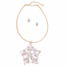 Load image into Gallery viewer, Gold Oval Crystal Pendant Necklace
