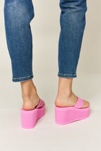 Cargar imagen en el visor de la galería, WILD DIVA Open Toe Platform Wedge Sandals
