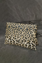 Cargar imagen en el visor de la galería, Leopard PU Leather Clutch
