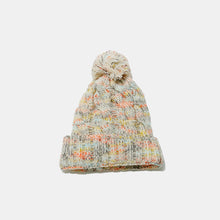 Cargar imagen en el visor de la galería, Contrast Cable-Knit Hat with Pompom
