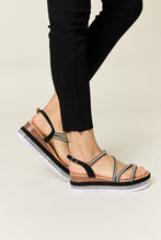 Cargar imagen en el visor de la galería, Forever Link Rhinestone Strappy Wedge Sandals
