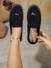 Cargar imagen en el visor de la galería, Round Toe Flat Slip-Ons

