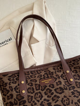 Cargar imagen en el visor de la galería, Leopard Polyester Tote Bag

