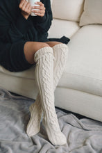 Cargar imagen en el visor de la galería, Knee High Cable Knit Socks
