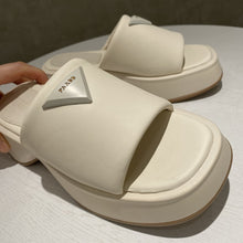 Cargar imagen en el visor de la galería, PU Leather Platform Sandals
