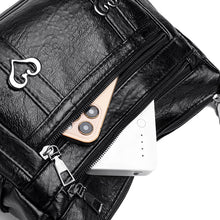 Cargar imagen en el visor de la galería, 92a9068f-d552-4702-8f8a-c33719e93c21-Max
