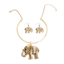 Cargar imagen en el visor de la galería, Burnished Gold Engraved Elephant Set

