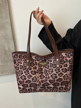 Cargar imagen en el visor de la galería, Leopard Polyester Tote Bag
