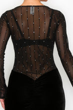 Cargar imagen en el visor de la galería, Velvet Sheer Contrast Holiday Midi Dress
