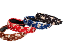 Cargar imagen en el visor de la galería, Dozen Pack Clover Monogram Teddy Knot Headbands
