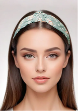 Cargar imagen en el visor de la galería, Dozen Pack Clover Monogram Teddy Knot Headbands
