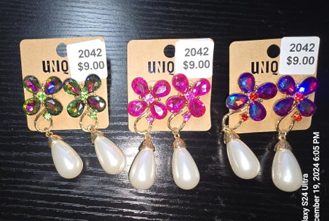 2042 - Pearl Teardrop