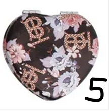 Cargar imagen en el visor de la galería, PT2 - Designer Heart Compact Mirror
