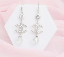 Load image into Gallery viewer, 1000-17 - CC and Bead Dangle Fish Hook Earrings INSPIRED
