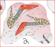 Cargar imagen en el visor de la galería, PT3 - Butterfly Boutique Cosmetic Mirror

