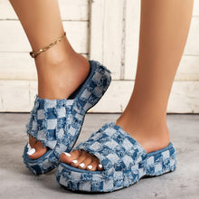 Cargar imagen en el visor de la galería, Plaid PU Leather Platform Sandals
