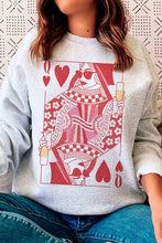 Cargar imagen en el visor de la galería, CHAMPAGNE QUEEN OF HEARTS Graphic Sweatshirt
