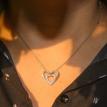 Cargar imagen en el visor de la galería, Heart Shape Inlaid Zircon 925 Sterling Silver Necklace
