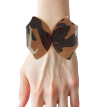 Cargar imagen en el visor de la galería, Cuff Camouflage Print Pointed Hinge Bracelet Women
