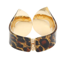 Cargar imagen en el visor de la galería, Cuff Leopard Print Pointed Hinge Bracelet Women
