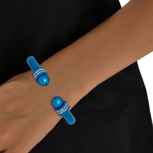 Cargar imagen en el visor de la galería, Bracelet Blue Thick Cable Classic Pearl Bangle
