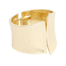 Cargar imagen en el visor de la galería, Cuff Gold Metal Pointed Geometric Hinge Bracelet
