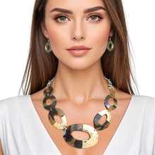 Load image into Gallery viewer, Necklace Camo Link Set for Women
