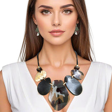 Load image into Gallery viewer, Necklace Camo Green Bib Set for Women
