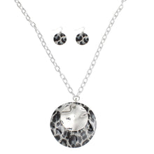Load image into Gallery viewer, Long Leopard Pendant Silver Chain Necklace Set
