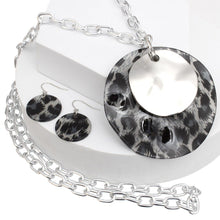 Load image into Gallery viewer, Long Leopard Pendant Silver Chain Necklace Set
