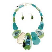 Load image into Gallery viewer, Bib Marbled Green Link Necklace for Women
