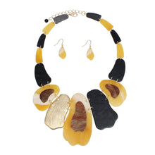 Load image into Gallery viewer, Bib Marbled Mustard Link Necklace for Women
