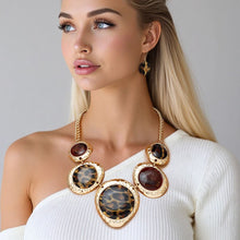 Load image into Gallery viewer, Collar Animal Artistry Leopard Print Gold Necklace
