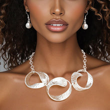 Cargar imagen en el visor de la galería, Chain Matte Silver Chunky Chain Modern Necklace
