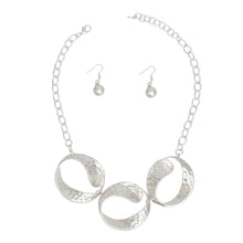 Cargar imagen en el visor de la galería, Chain Matte Silver Chunky Chain Modern Necklace
