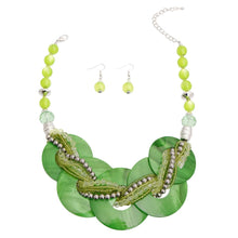 Cargar imagen en el visor de la galería, Green Disc Beaded Necklace Set
