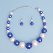 Cargar imagen en el visor de la galería, ZPB Blue and White Graduated Bubble Gum Pearls
