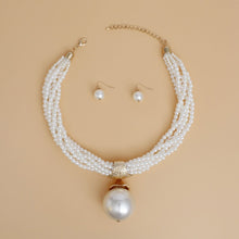 Cargar imagen en el visor de la galería, Pendant XL Cream Pearl 6 Strand Twisted Choker
