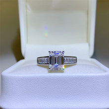 Load image into Gallery viewer, 3 Carat Moissanite 925 Sterling Silver Ring
