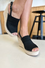 Cargar imagen en el visor de la galería, Forever Link Peep Toe High Heel Sandals
