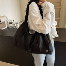 Cargar imagen en el visor de la galería, Ruched Large Tote Bag
