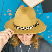 Cargar imagen en el visor de la galería, Leopard Band Fedora Hat
