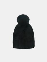 Cargar imagen en el visor de la galería, Roll Rim Cable-Knit Hat
