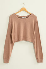 Cargar imagen en el visor de la galería, Soul Mate Drop-Shoulder Cropped Sweatshirt
