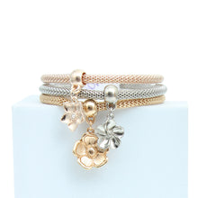 Cargar imagen en el visor de la galería, Mixed Mesh Flower Charm Bracelets
